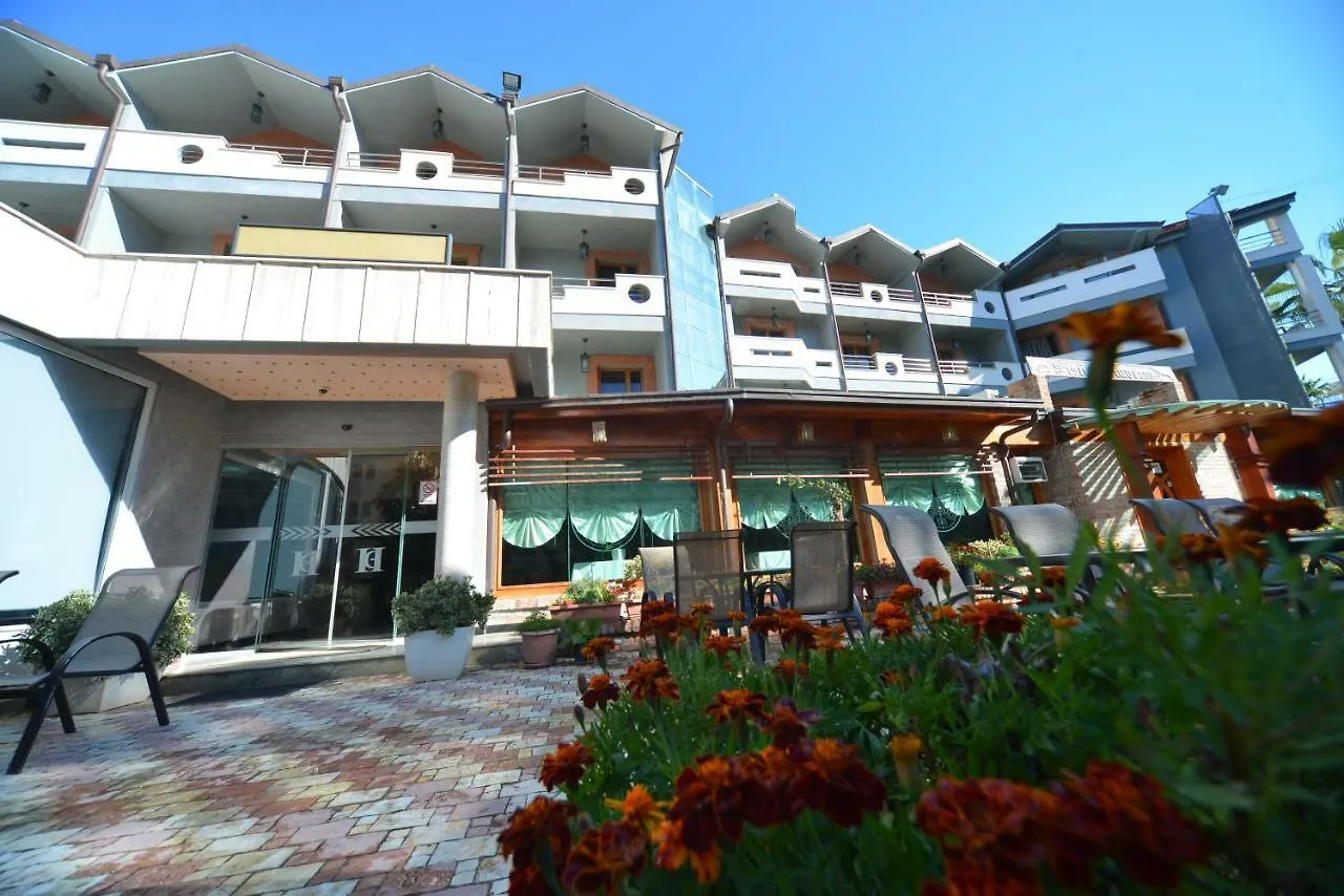 Hotel California Resort Golem  Golem (Tirana)